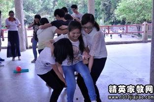 合力吹气球视频,团队协作的力量展现